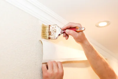 Pose de papier peint à Vennecy — revêtements muraux et toiles de verre
